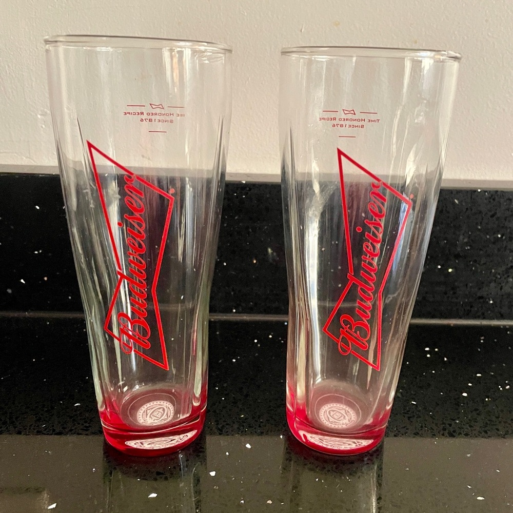 Vintage Budweiser Tall Beer Glasses “This Buds For You” Red Bottom